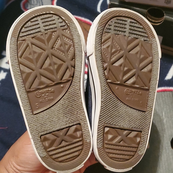 Sneakers - Picture 3 of 5